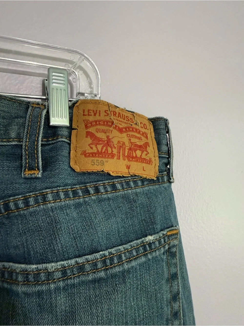Levi Men’s 559 Relaxed Straight Denim Jeans Size 38 x 36